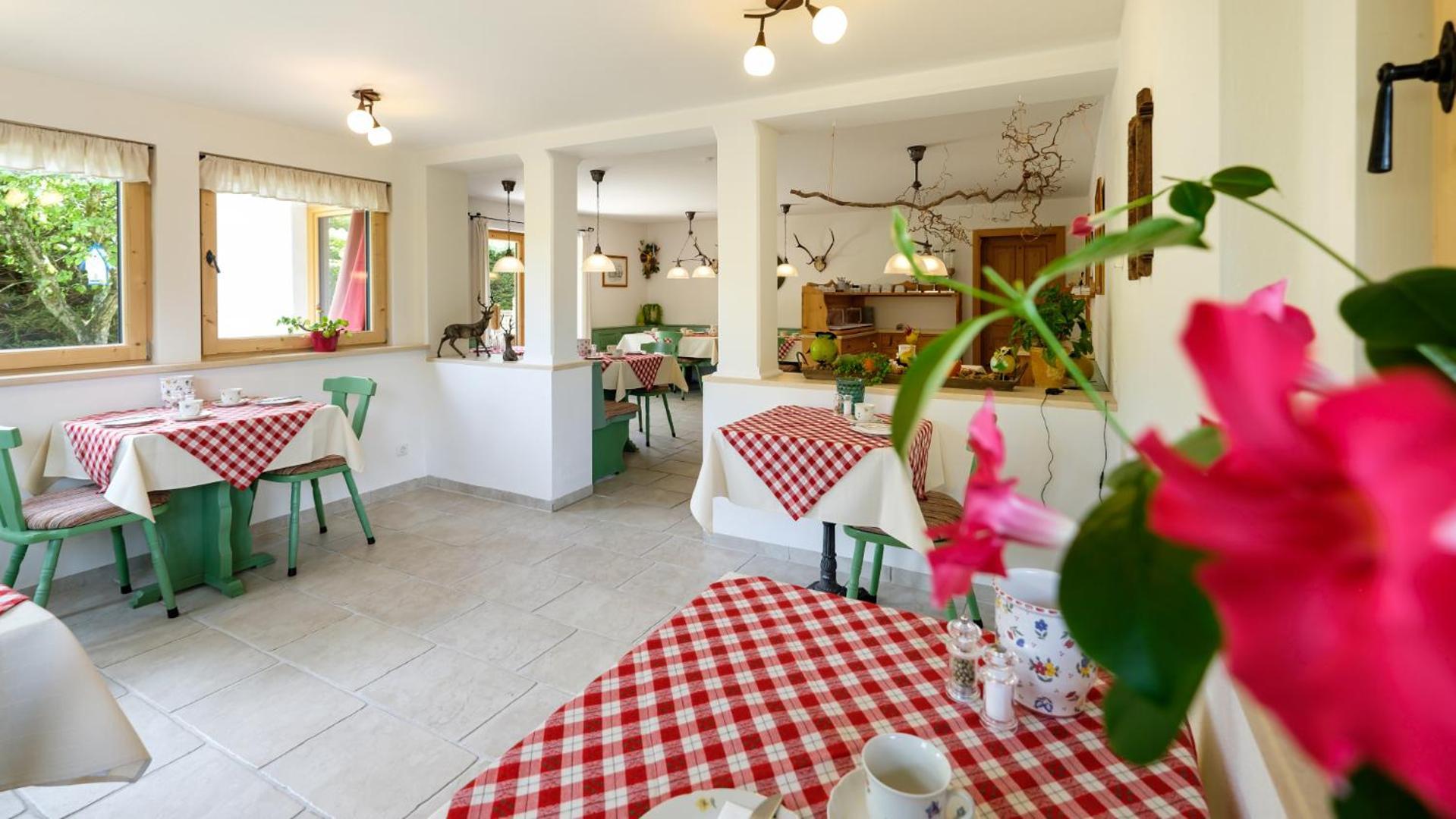 Gaestehaus Maier Zum Bitscher ร็อทท์อาค-เอเกิร์น ภายนอก รูปภาพ
