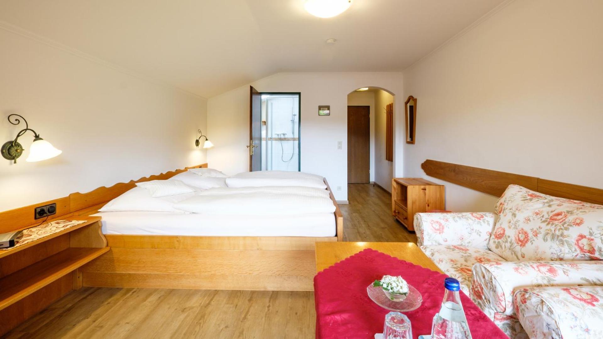 Gaestehaus Maier Zum Bitscher ร็อทท์อาค-เอเกิร์น ภายนอก รูปภาพ